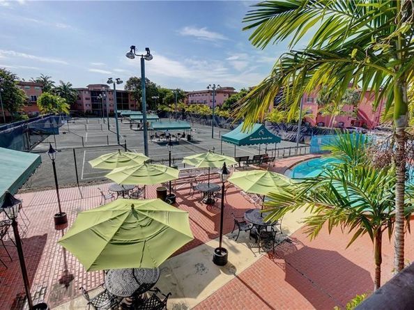 630 Tennis Club Dr 307, Fort Lauderdale FL 33311