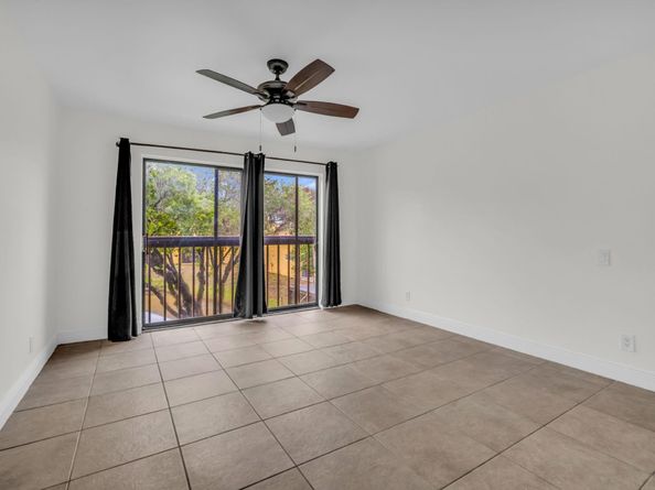 1610 NW 93rd Ave 303, Hollywood FL 33024