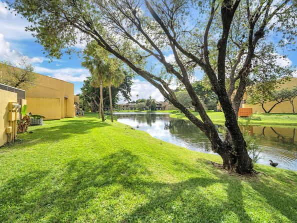 1610 NW 93rd Ave 303, Hollywood FL 33024