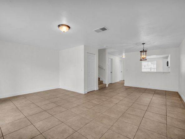 1610 NW 93rd Ave 303, Hollywood FL 33024