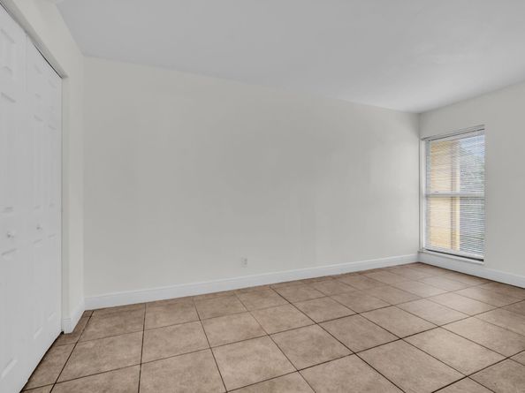 1610 NW 93rd Ave 303, Hollywood FL 33024