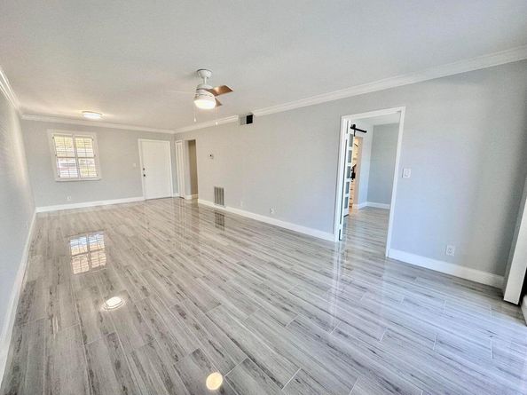 312 Northlake Drive 104, North Palm Beach FL 33408