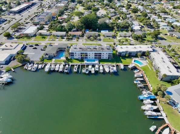 312 Northlake Drive 104, North Palm Beach FL 33408