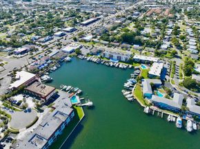 312 Northlake Drive 104, North Palm Beach FL 33408