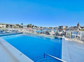 312 Northlake Drive 104, North Palm Beach FL 33408