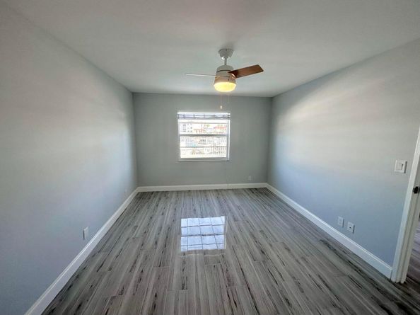 312 Northlake Drive 104, North Palm Beach FL 33408