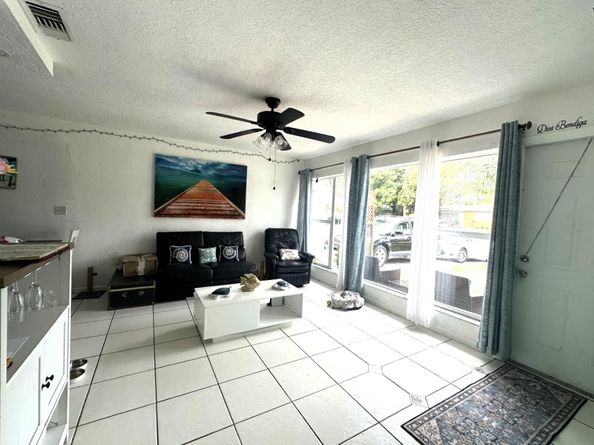 578 Tallulah Rd, Lake Worth FL 33462