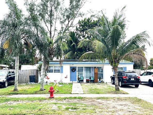 578 Tallulah Rd, Lake Worth FL 33462