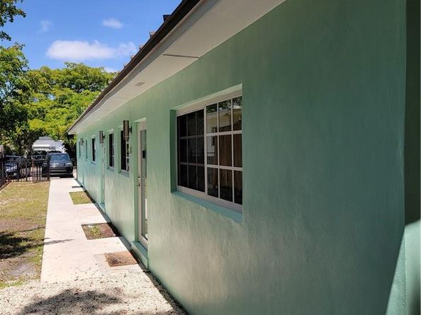 1010 NW 3rd Ave, Hallandale Beach FL 33009