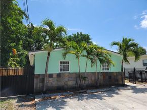 1010 NW 3rd Ave, Hallandale Beach FL 33009