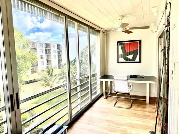 200 Waterway 307 Drive S 307, Lantana FL 33462