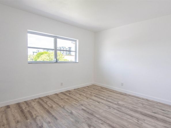 651 Pine Dr 306, Pompano Beach FL 33060