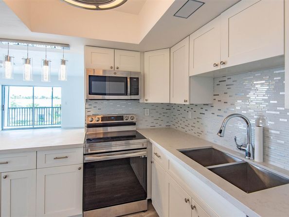 651 Pine Dr 306, Pompano Beach FL 33060
