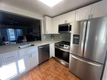 606 SW Natura Blvd