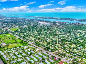 100 Bayview Ave C, Boynton Beach FL 33435