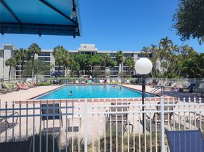 2671 S Course Dr 203, Pompano Beach FL 33069