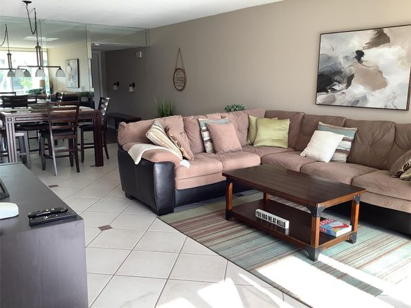 2671 S Course Dr 203, Pompano Beach FL 33069
