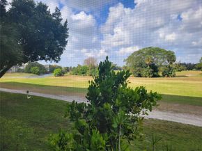 2671 S Course Dr 203, Pompano Beach FL 33069