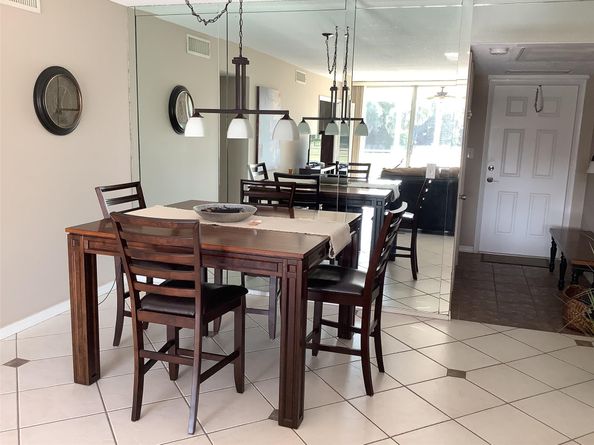 2671 S Course Dr 203, Pompano Beach FL 33069