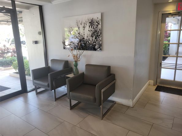 2671 S Course Dr 203, Pompano Beach FL 33069