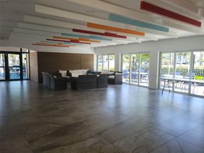 2671 S Course Dr 203, Pompano Beach FL 33069