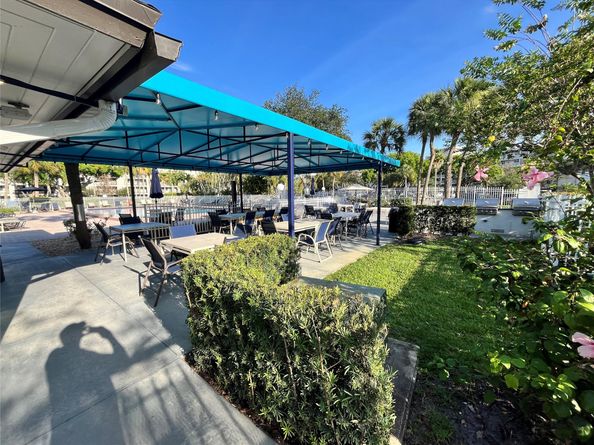 2671 S Course Dr 203, Pompano Beach FL 33069
