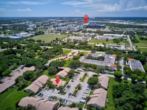 490 Hardwood Place, Boca Raton FL 33431
