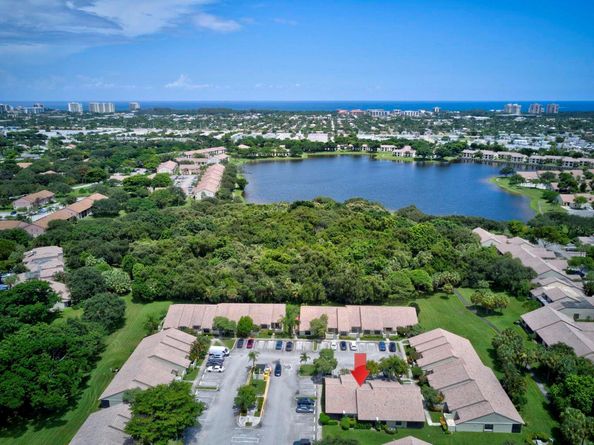 490 Hardwood Place, Boca Raton FL 33431