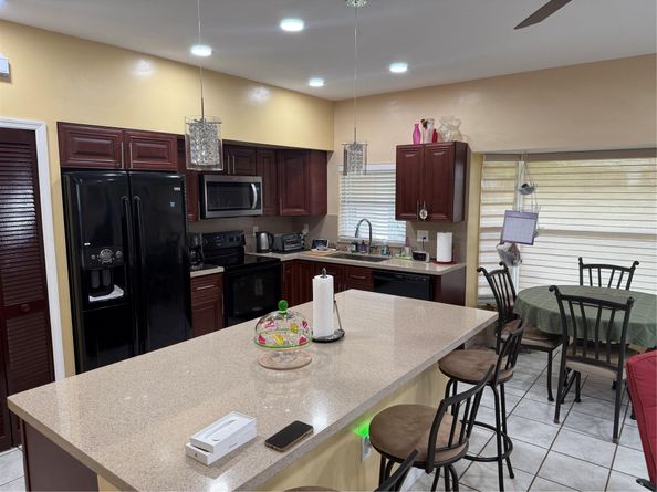 18865 NW 1st St, Pembroke Pines FL 33029