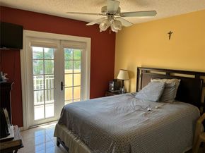 18865 NW 1st St, Pembroke Pines FL 33029