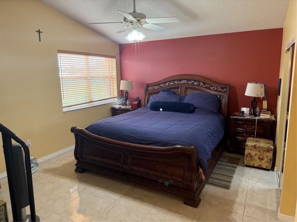 18865 NW 1st St, Pembroke Pines FL 33029
