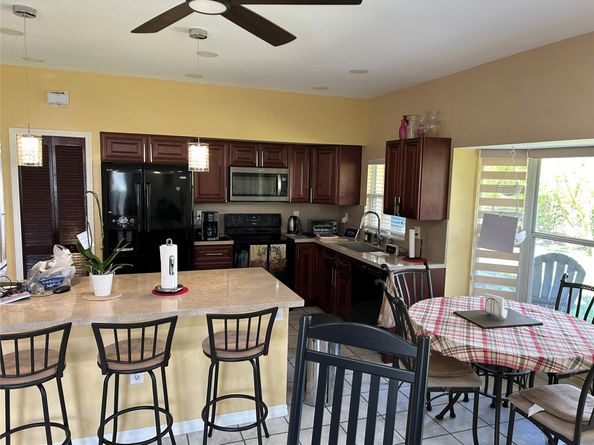 18865 NW 1st St, Pembroke Pines FL 33029