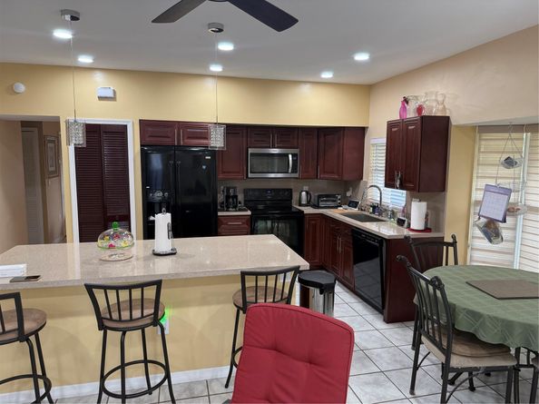 18865 NW 1st St, Pembroke Pines FL 33029