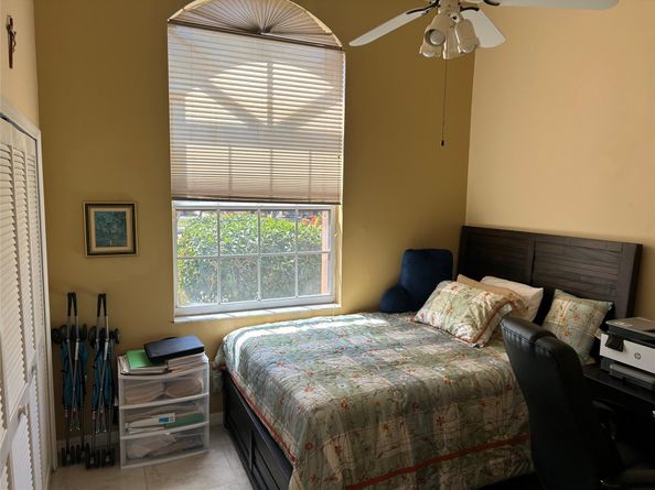 18865 NW 1st St, Pembroke Pines FL 33029