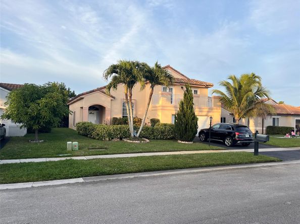 18865 NW 1st St, Pembroke Pines FL 33029