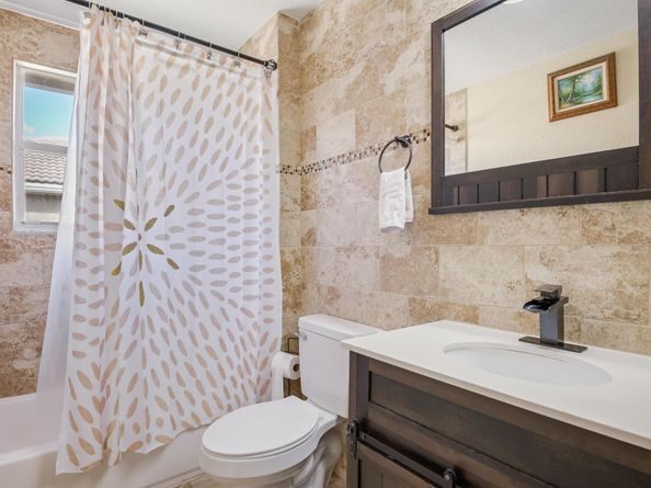 5482 Queenship Court, Greenacres FL 33463
