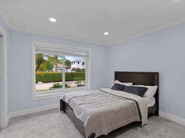 8 SE 8th Avenue, Deerfield Beach FL 33441