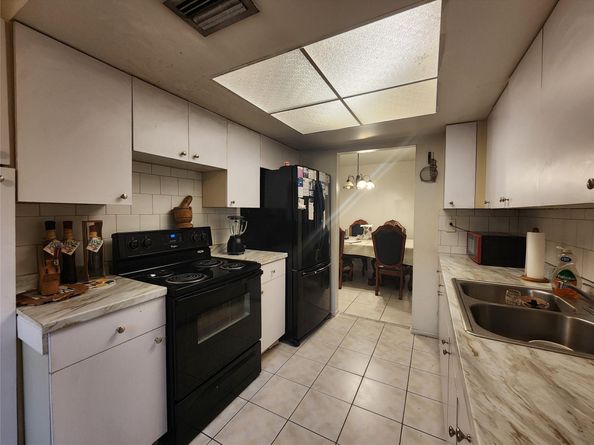 5713 NW 70th Ter, Tamarac FL 33321