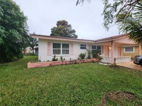 5713 NW 70th Ter, Tamarac FL 33321