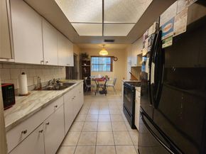 5713 NW 70th Ter, Tamarac FL 33321