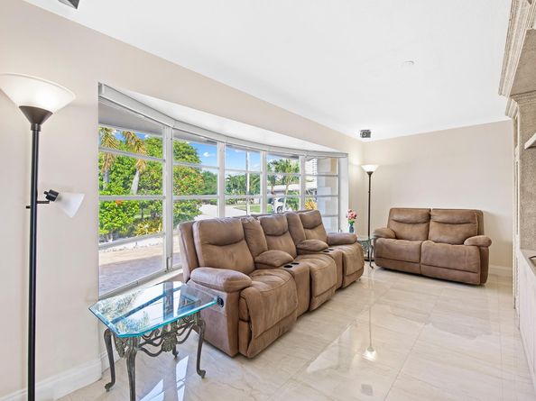 57 Castle Harbor Is, Fort Lauderdale FL 33308