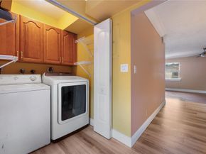 225 Wimbledon Lake Dr 225, Plantation FL 33324