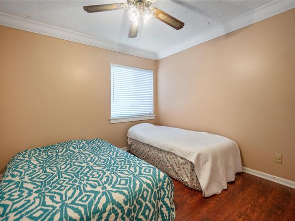 225 Wimbledon Lake Dr 225, Plantation FL 33324