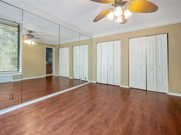 225 Wimbledon Lake Dr 225, Plantation FL 33324