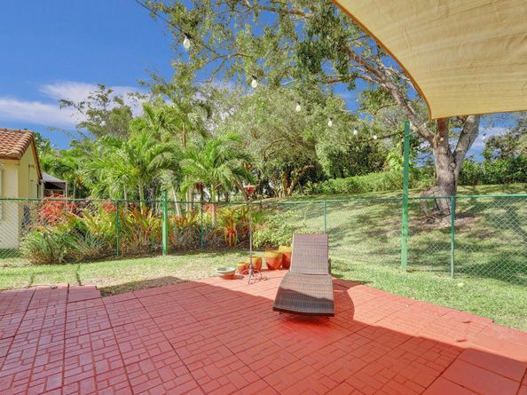 16255 SW 2nd Dr, Pembroke Pines FL 33027