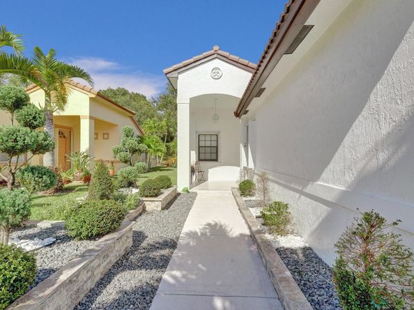 16255 SW 2nd Dr, Pembroke Pines FL 33027
