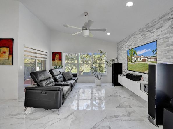 16255 SW 2nd Dr, Pembroke Pines FL 33027