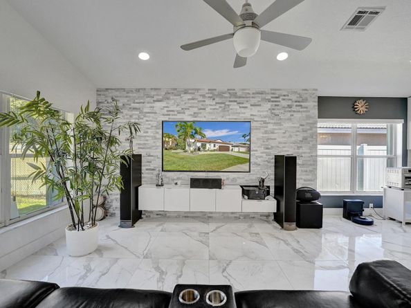 16255 SW 2nd Dr, Pembroke Pines FL 33027