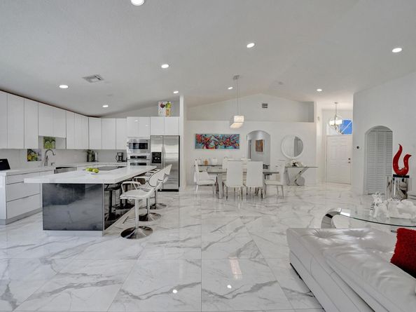 16255 SW 2nd Dr, Pembroke Pines FL 33027