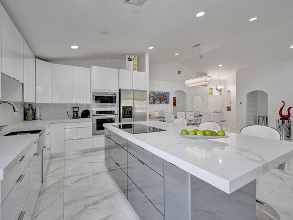 16255 SW 2nd Dr, Pembroke Pines FL 33027